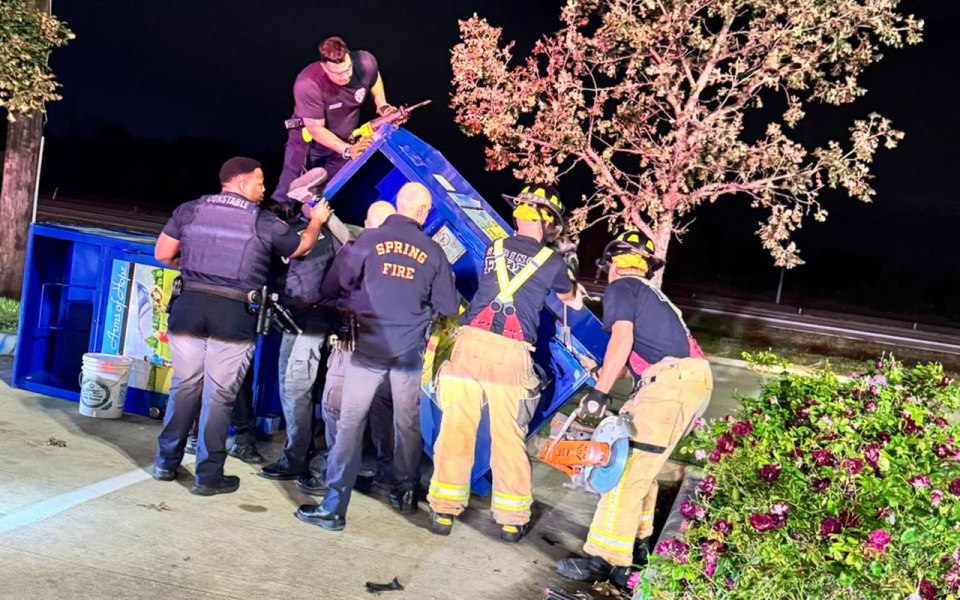 Man dies while trapped in clothes donation box after calling for help