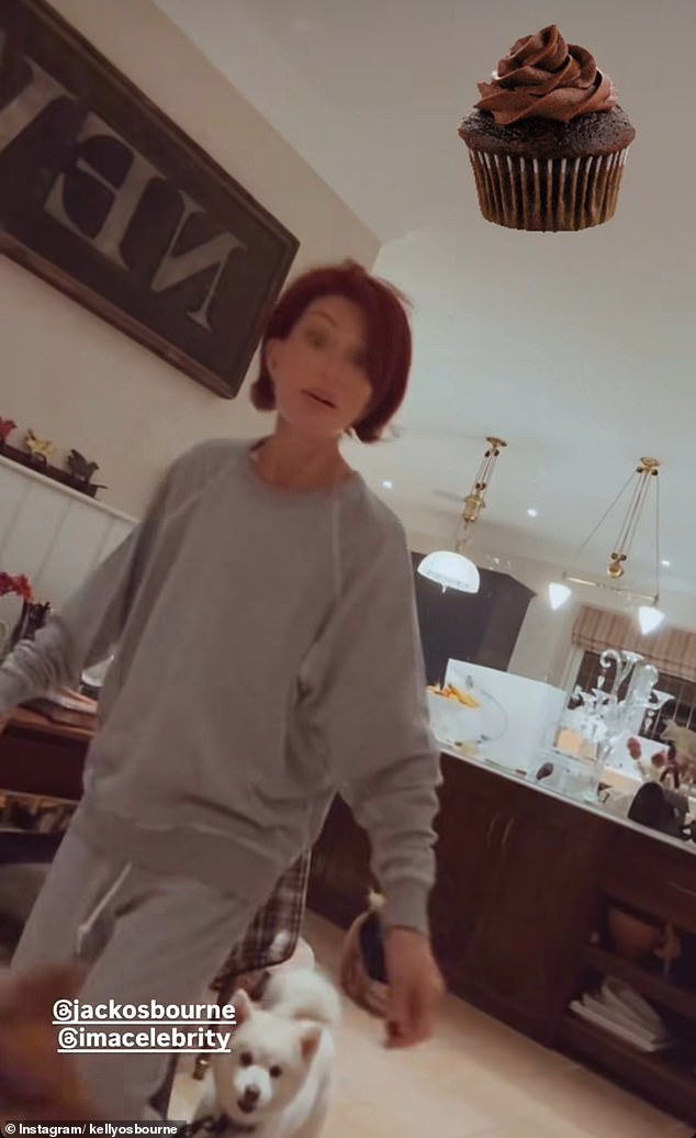 Sharon was seen looking ever so comfortable in a grey jumper and jogging bottoms as she made her way to the sofa to watch the episode