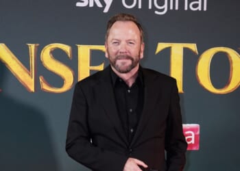 Kiefer Sutherland fans say 'he's ageing backwards' as star shows off new look on UK visit