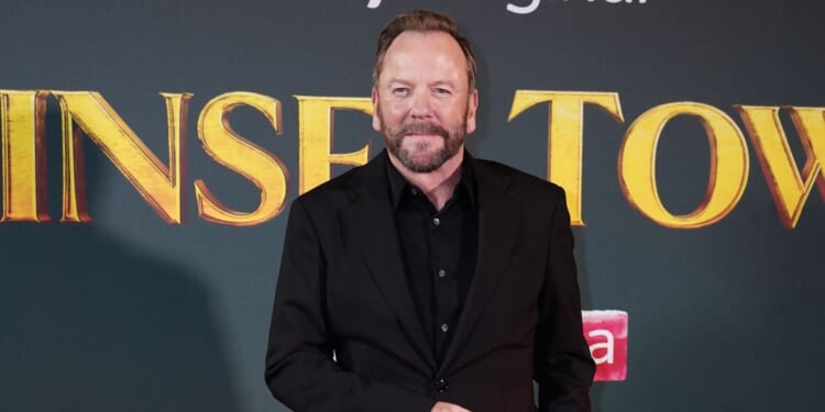 Kiefer Sutherland fans say 'he's ageing backwards' as star shows off new look on UK visit