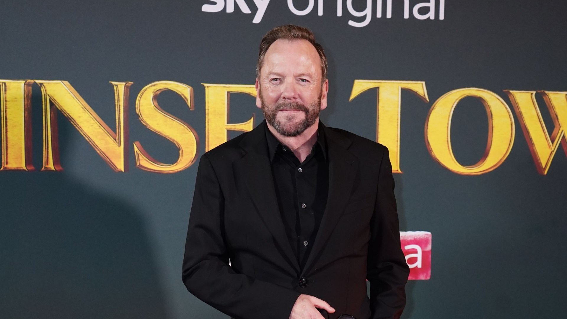 Kiefer Sutherland fans say 'he's ageing backwards' as star shows off new look on UK visit