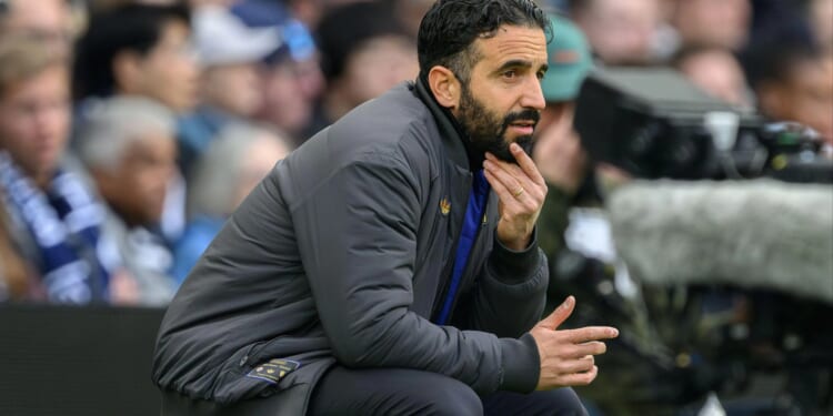 Oliver Glasner can show Ruben Amorim how to play 3-4-3 properly as Man Utd face serious problems against Crystal Palace