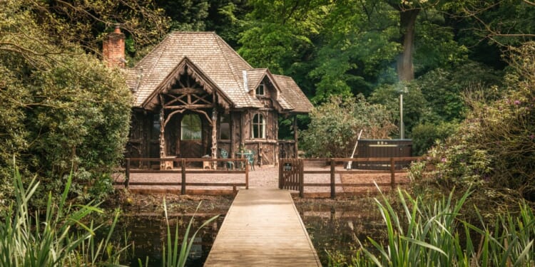 English holiday cottage that’s one of the cosiest in the UK and people say it is like stepping into a fairytale