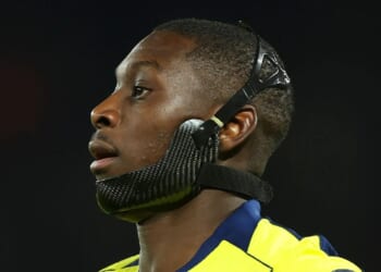 What is Tottenham forward Kolo Muani wearing on his face against Fulham?