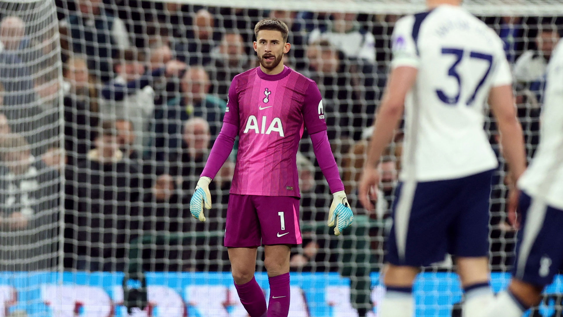 'Sub him off right now'