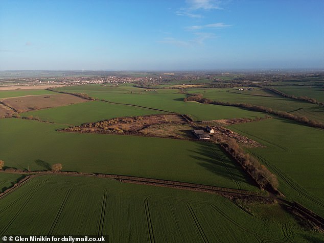 he Whitestone Solar Farm will cover almost 5,000 acres of Green Belt between Rotherham and Doncaster in South Yorkshire and could power 250,000 homes