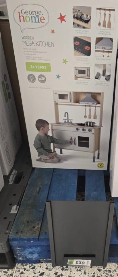 NINTCHDBPICT001042135567