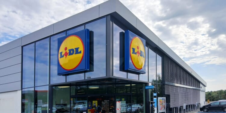 Lidl selling massive 6-7ft real Christmas trees for £19.99 – and shoppers say they ‘look amazing’