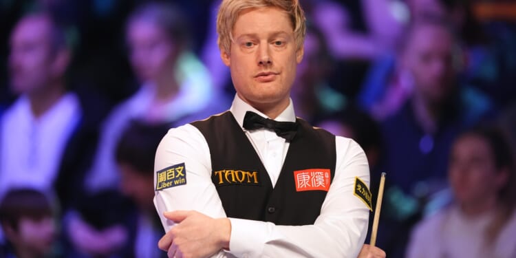 Neil Robertson offers to give snooker opponent free lessons moments after knocking him out of UK Championship