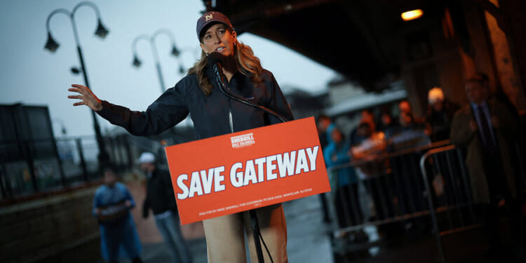 A stalled tunnel could derail GOP hopes in New Jersey governor’s race