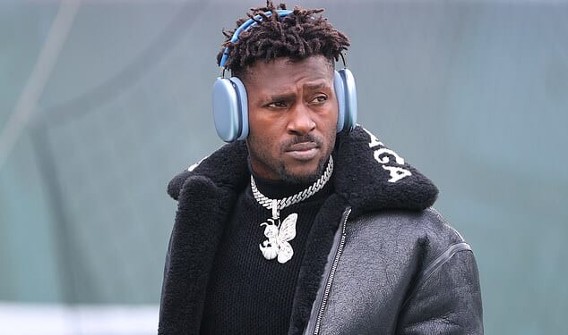 Antonio Brown is reportedly in US Marshals custody after being extradited from Dubai