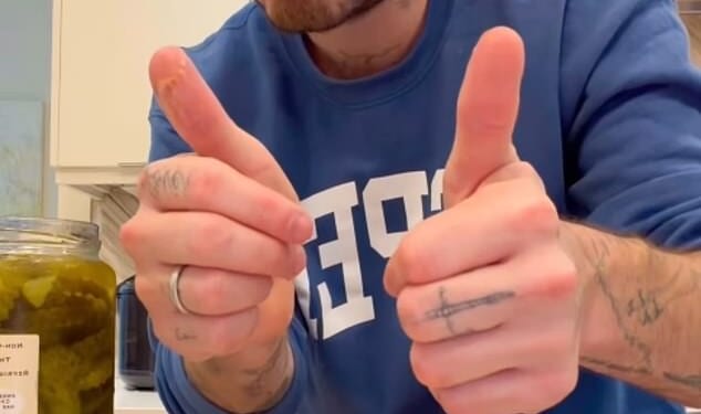 Brooklyn Beckham whipped up a fried chicken sandwich in his latest cooking video on Instagram on Thursday - but his followers all had the same criticism