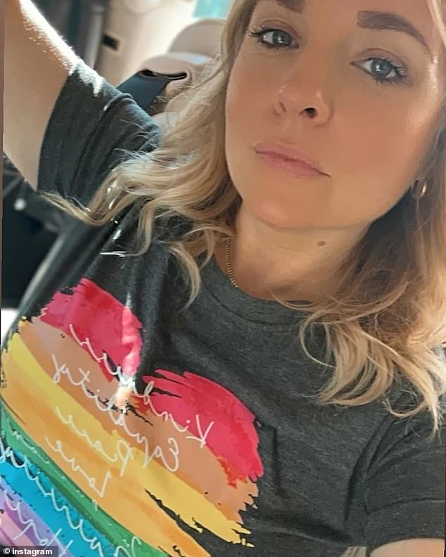 Alongside screenshots of the messages Georgia tagged the Metropolitan Police and Instagram in a desperate bid for them to intervene