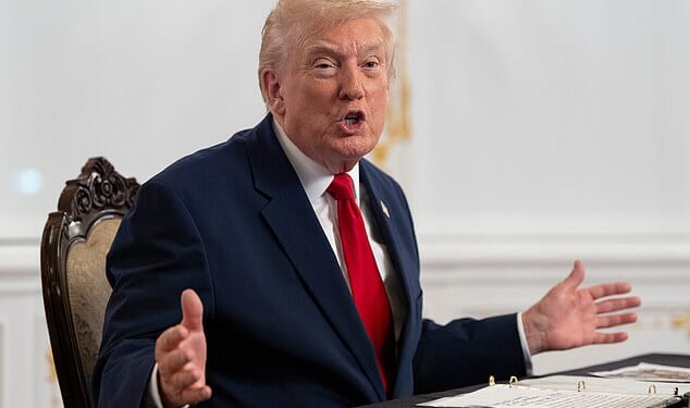 Donald Trump reportedly spoke to Venezuelan leader Nicolás Maduro last week on the phone as military tensions rose between the two countries