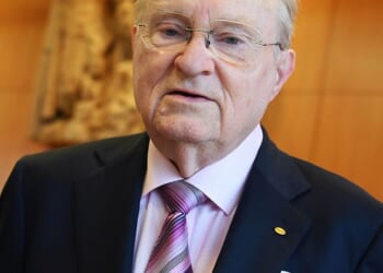 Dignitas founder Ludwig Minelli has ended his life aged 92 at one of his own assisted dying clinics, just days before his birthday