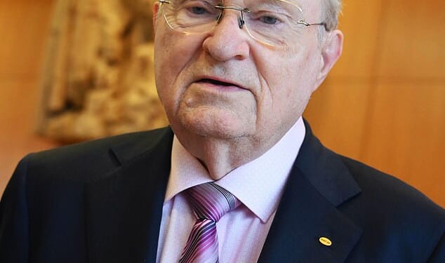 Dignitas founder Ludwig Minelli has ended his life aged 92 at one of his own assisted dying clinics, just days before his birthday