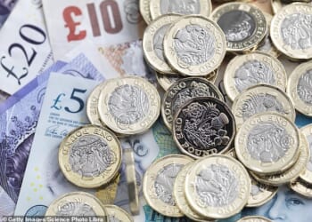 The Bank of England is expected to hold base rate at 4 pc at its meeting on Thursday, but a rate cut in December is looking more likely - so what you do with your savings now is crucial