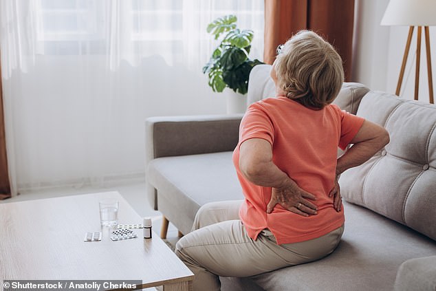 It can feel like there is no hope in sight when you are suffering from chronic pain, but recent studies suggest simple lifestyle habits could provide some relief