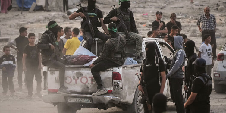 In Gaza, Hamas seeks to bolster position by allying with PLO rivals