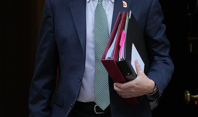 Keir Starmer has cleared his chief of staff Morgan McSweeney after he was accused of being at the centre of a disastrous briefing operation against health secretary Wes Streeting