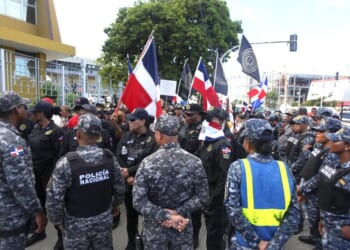 Lawful checks on cocaine traffickers