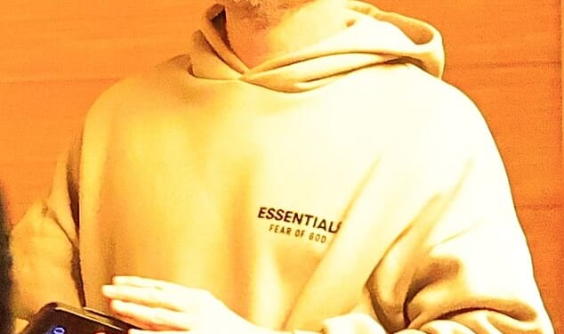 Leonardo DiCaprio made the rare move of stepping out in public without a face mask while leaving Nobu with his girlfriend Vittoria Ceretti and longtime pal Tobey Maguire