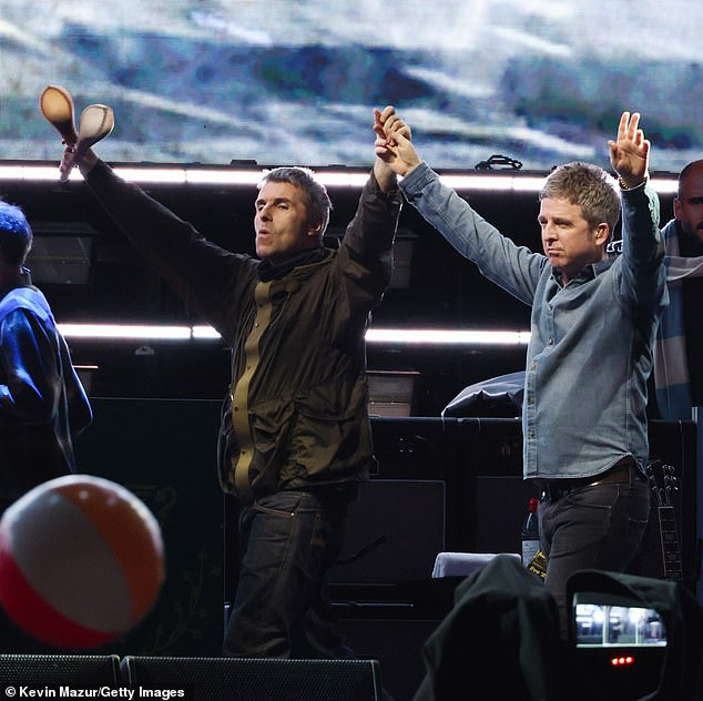 When he was asked by a fan on Twitter if he missed his vices, Liam admitted it was time he 'sorted his life out' because he knew how much the tour meant to fans