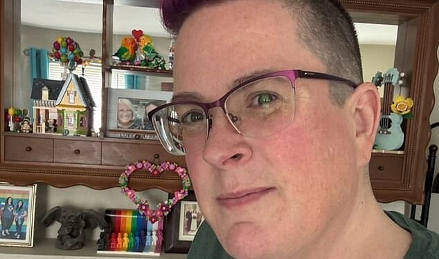 Lonnie DiNello, 48, was struggling with her mental health when she decided to open up to ChatGPT