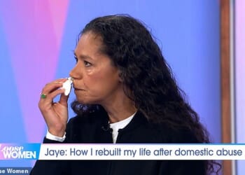 Emmerdale's Jaye Griffiths broke down in floods of tears as she recounted her experience with domestic abuse on Thursday's Loose Women