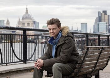 Love Actually fans will be delighted to see Google Pixel's hilarious new Christmas advert, which features a reunion between child star Thomas Brodie-Sangster and national sweetheart Martine McCutcheon.