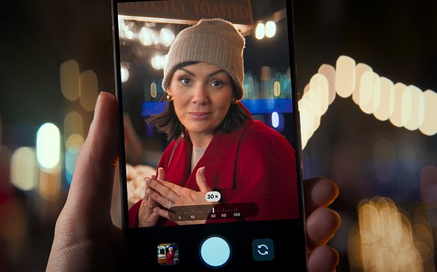 Martine is heralded 'the actor from Love Actually!' while Thomas ignored by passersby