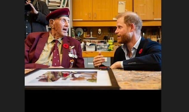 The post also included a touching photograph of Harry's recent visit to Sunnybrook Hospital's Veterans Centre in Toronto