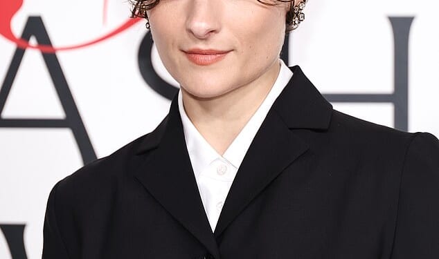 Her mother is an Oscar winner who is considered the best actress in Hollywood. The 76-year-old icon graduated from Yale University then worked with top actors in the 1970s