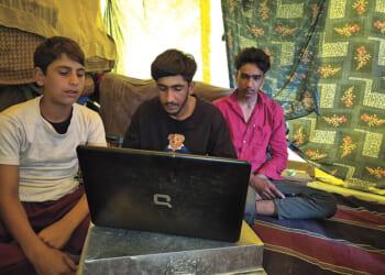 Nomadic Kashmiri children see their digital horizons grow