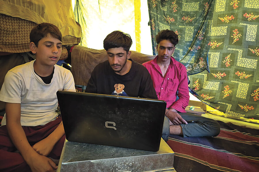Nomadic Kashmiri children see their digital horizons grow