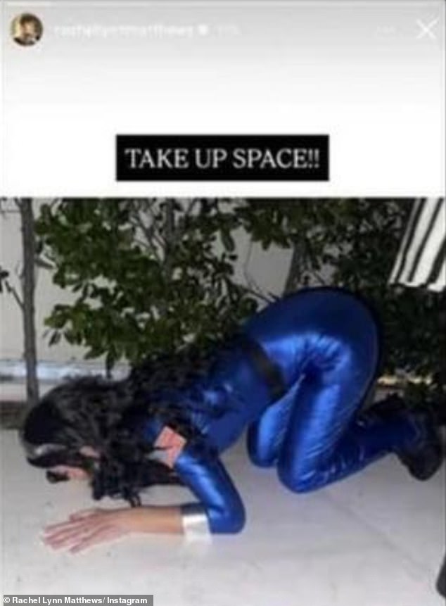 The actress openly mocked the singer by recreating the photo of Katy kissing the ground and wrote: 'Take up space!'