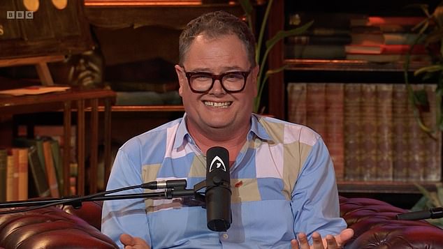 Alan issued a public apology to his friend Paloma Faithin sight