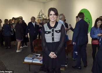 Princess Eugenie pictured on the Hauser & Wirth stand at a Paris art festival in 2022