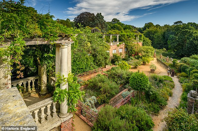 Visiting the Hill Garden Pergola of Hampstead Heath feels like stepping into the Italy countryside with its unique architecture and lush landscapes