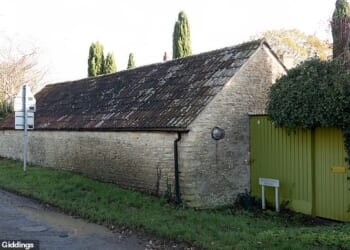 The village in Oxfordshire,where Princess Beatrice and husband Edoardo Mapelli Mozzi have a country retreat.The long shed is where Sarah Ferguson is thought to be moving into