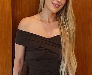 Rumer Willis was a dead ringer for her former BFF Lindsay Lohan while attending the live taping of ABC's Dancing with the Stars season 34 finale in Los Angeles on Tuesday