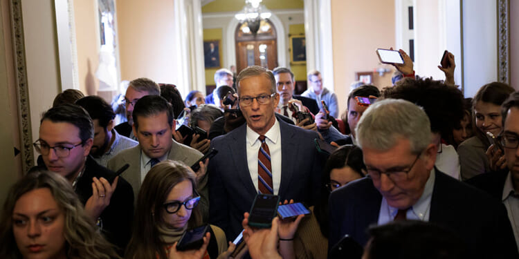 Senate Votes to End Government Shutdown