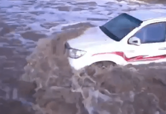 Staggering moment flash floods tear through Saudi Arabia near Mecca after torrential rain and thunderstorms