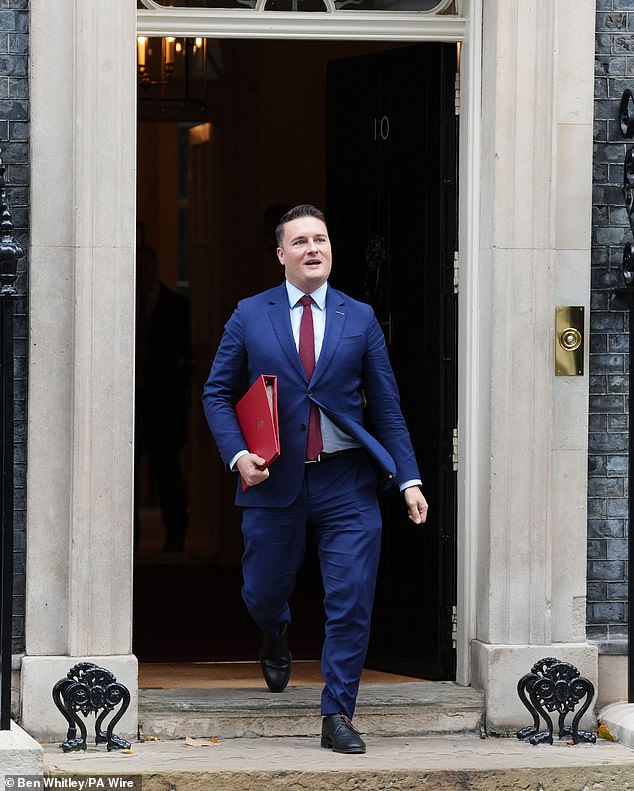 Mr Streeting called for those behind briefings against him to be sacked - but Sir Keir said he had been assured nobody in No10 was responsible