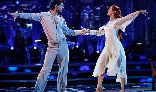 Strictly Come Dancing's George Clarke broke down after dedicating his performance on Saturday's show to his beloved mum amid her battle with cancer