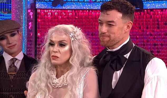 Vicky Pattison cried live on air during tonight's Strictly Come Dancing show after judge Motsi Mabuse 's comment