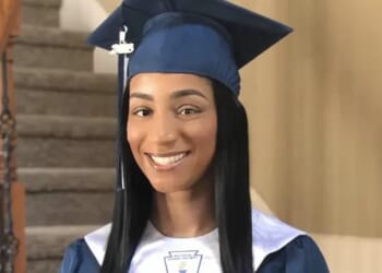 Sydney Hardeman, the young woman whose stunned reaction to Beyoncé’s 2018 Coachella performance went viral , has died by suicide at age 25