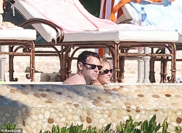 Sydney Sweeney and her boyfriend Scooter Braun were feeling grateful for each other as they enjoyed some fun in the sun ahead of the holidays