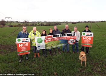 Picture of local residents group Save Our Greenbelt who are protesting against the development of a solar farm planned in Coisborough spanning 5,000 acres
