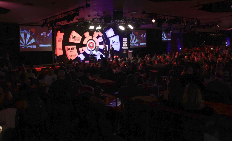 NINTCHDBPICT001035866377